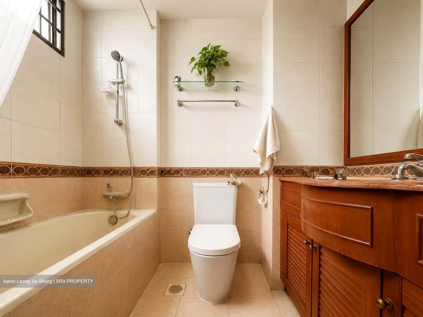 Paya Lebar Road (D14), Apartment #587633241
